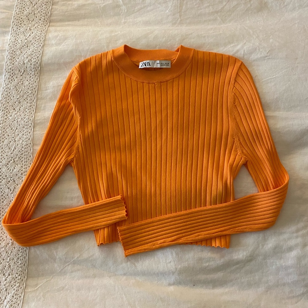 Cropped neon orange zara top